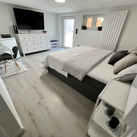 Apartment 2 Mit Gemutlichen Kingsizebett Und 58'tv